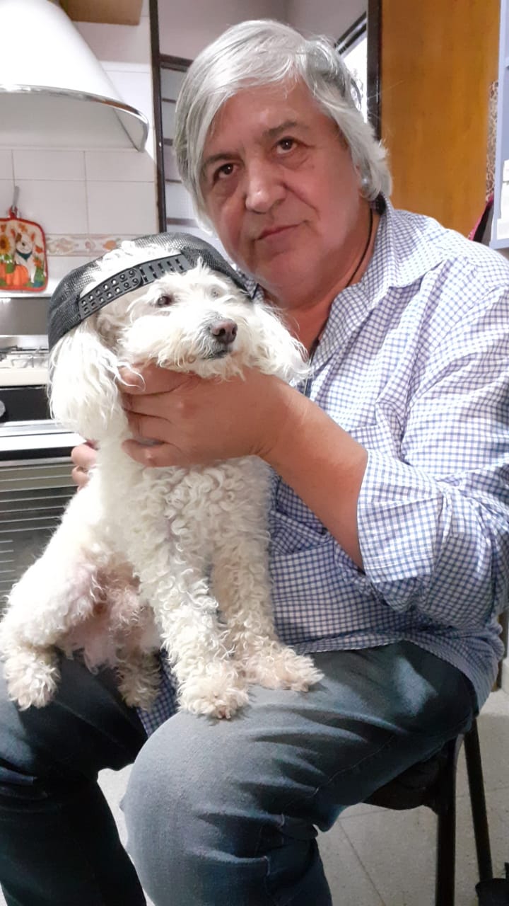 Mi nombre es Jose Emilio Gonzalez y soy vecino de Puerto Madryn, Chubut, Argentina.